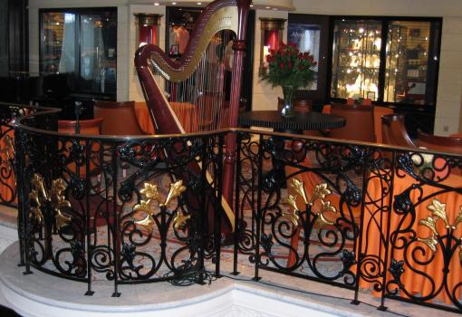 Detalles acogedores y exclusivos (Arpa en el Atrium)